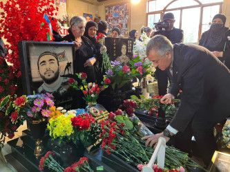 Abşeronda şəhidlər anılıb, ailə üzvlərinə baş çəkilib