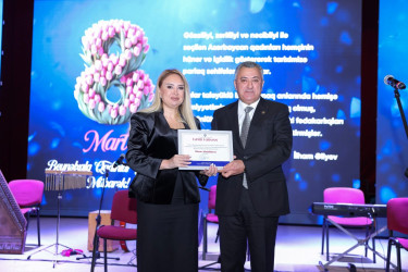 Abşeronda şəhid ailələrinin xanım üzvləri ilə birgə 8 Mart - Beynəlxalq Qadınlar Günü münasibəti ilə tədbir keçirilib