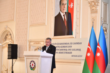 Abşeronda 2025-ci ilin sosial-iqtisadi inkişafının yekunlarına və qarşıda duran vəzifələrə həsr olunan hesabat yığıncağı keçirilib