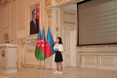 Abşeronda Ulu Öndər Heydər Əliyevin anadan olmasının 102-ci ildönümü münasibətilə keçirilən inşa yazı müsabiqəsinin qalibləri mükafatlandırılıb