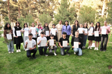 Abşeron rayonunda "Konstitusiya və Suverenlik İli" çərçivəsində yeniyetmələr arasında rəsm müsabiqəsi keçirilib