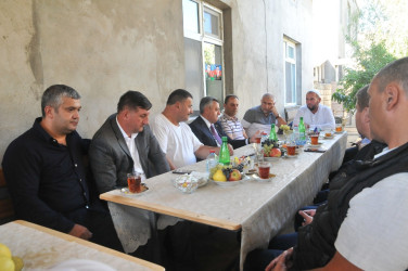Abşeron rayonunda şəhid ailələrinə ziyarət davam etdirilir