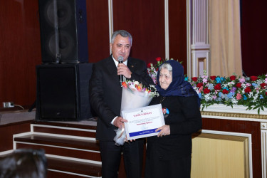 Abşeronda şəhid ailələrinin xanım üzvləri ilə birgə 8 Mart - Beynəlxalq Qadınlar Günü münasibəti ilə tədbir keçirilib