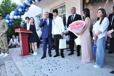 Abşeron rayonunun tam orta məktəblərində “Son zəng” tədbirləri keçirilib
