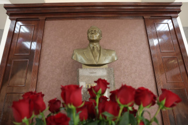 Ümummilli Lider Heydər Əliyevin anadan olmasının 103-cü ildönümü Həştərxan vilayətində qeyd edilib