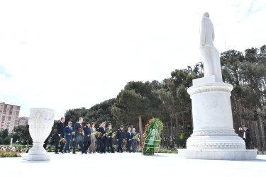 Abşeron rayonunda görkəmli oftalmoloq-alim, akademik Zərifə xanım Əliyevanın 103 illiyi qeyd edilib