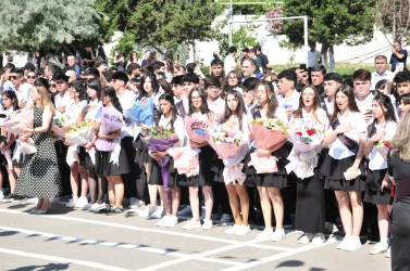 Abşeron rayonunun tam orta məktəblərində “Son zəng” tədbirləri keçirilib