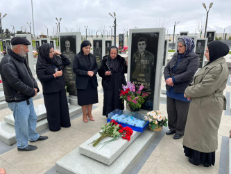 Abşeronda şəhidlər anılıb, ailə üzvlərinə baş çəkilib