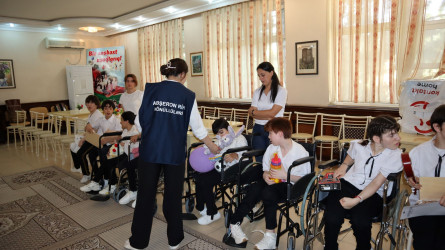 Abşeron rayonunda şəhid övladları sağlamlıq imkanları məhdud uşaqlar üçün sosial xidmət müəssisini ziyarət edib