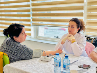 Abşeron Rayon Mərkəzi Xəstəxanasında Ulu Öndər Heydər Əliyevin anadan olmasının 102-ci il dönəmi ilə əlaqədar qanvermə aksiyası keçirilib
