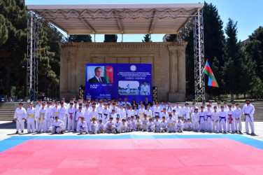 Abşeron rayonunda Heydər Əliyevin 102-ci il dönümü münasibətilə silsilə tədbirlər keçirilib