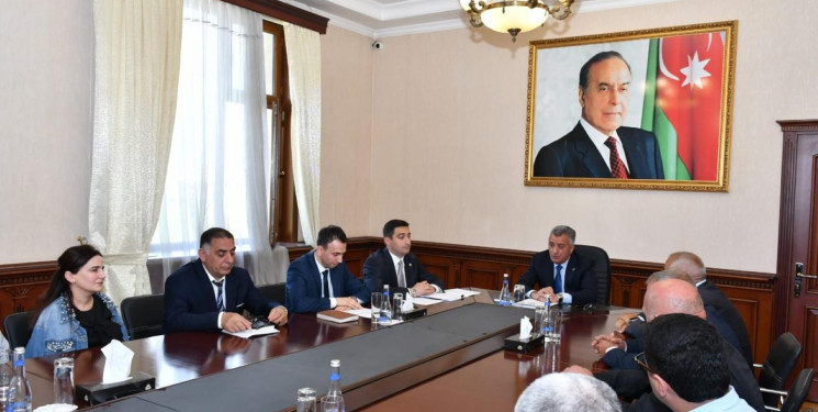 Abşeronda kənd təsərrüfatı sahəsində fəaliyyət göstərən sahibkarlarla görüş keçirilib
