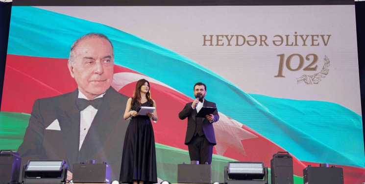 Abşeron rayonunda Ümummilli Lider Heydər Əliyevin anadan olmasının 102-ci ildönümü münasibəti ilə konsert keçirilmişdir