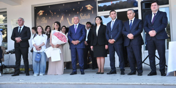 Abşeron rayonunun tam orta məktəblərində “Son zəng” tədbirləri keçirilib