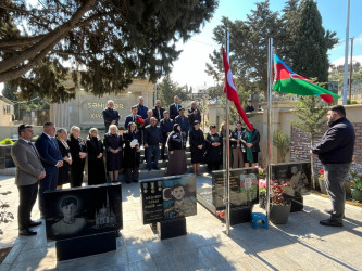 Abşeronda şəhidlər anılıb, ailə üzvlərinə baş çəkilib
