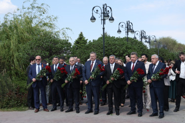 Ümummilli Lider Heydər Əliyevin anadan olmasının 103-cü ildönümü Həştərxan vilayətində qeyd edilib