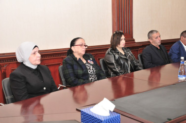 Abşeronda Aprel döyüşlərində şəhidlik zirvəsinə ucalan qəhrəmanlarımızın ailələri ilə görüş keçirilib