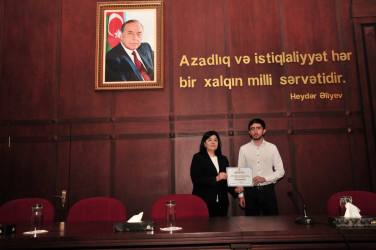 Abşeron RİH-də təcrübə keçən könüllülərin növbəti qrupuna sertifikatlar təqdim edilib