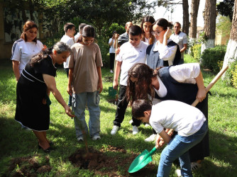 Abşeron rayonunda şəhid övladları sağlamlıq imkanları məhdud uşaqlar üçün sosial xidmət müəssisini ziyarət edib