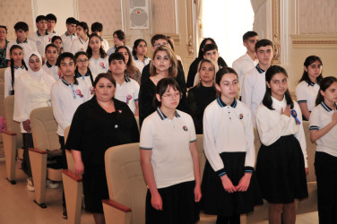 Abşeronda Ulu Öndər Heydər Əliyevin anadan olmasının 102-ci ildönümü münasibətilə keçirilən inşa yazı müsabiqəsinin qalibləri mükafatlandırılıb