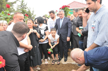 Birinci Qarabağ Müharibəsi şəhidləri Abşeron rayonu Mehdiabad qəsəbə qəbiristanlığında dəfn ediliblər